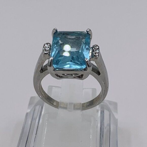 New in, no tags, fashion jewellery, rhodium plated, blue topaz & clear CZ sz 7 - Picture 3 of 13